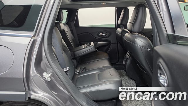 Jeep Cherokee (KL) 2.4 Limited AWD 2020 — фото 12