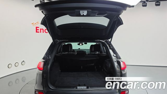 Jeep Cherokee (KL) 2.4 Limited AWD 2020 — фото 20