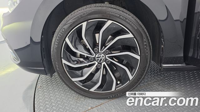 Volkswagen Golf (VIII) 2.0 TDI Prestige 2023 — фото 5