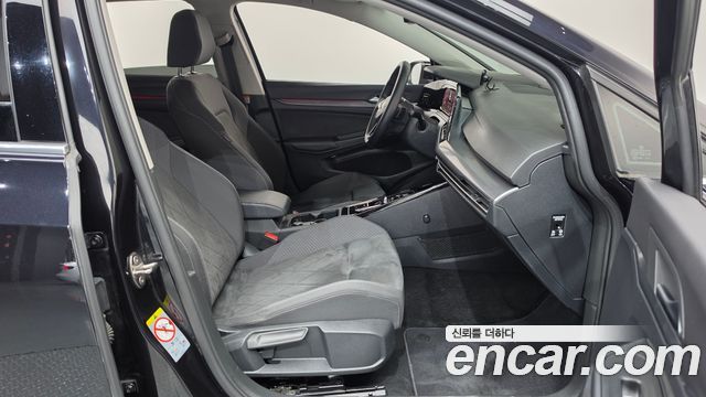 Volkswagen Golf (VIII) 2.0 TDI Prestige 2023 — фото 11