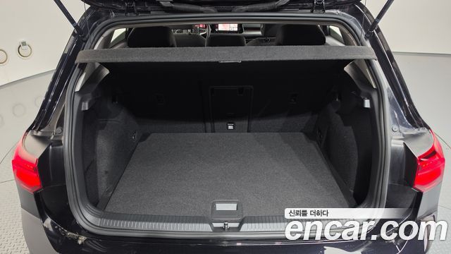Volkswagen Golf (VIII) 2.0 TDI Prestige 2023 — фото 20