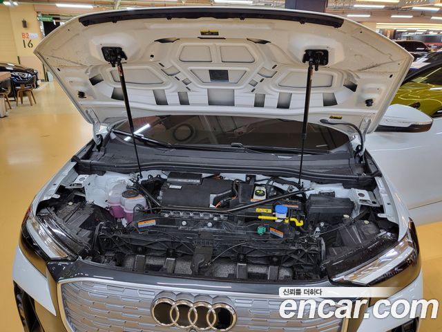 Audi Q4 e-tron (F4) 40 2022 — фото 6