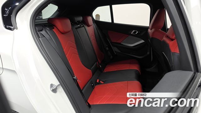 BMW 1 Series (F70) M135 xDrive 2025 — фото 15