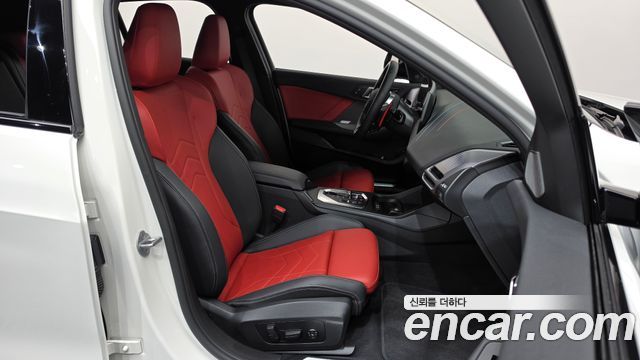 BMW 1 Series (F70) M135 xDrive 2025 — фото 32