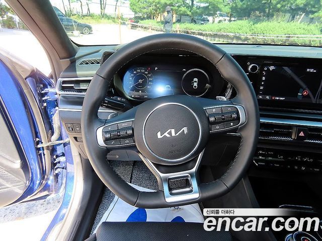 Kia K5 (III) 1.6 Turbo Signature 2023 — фото 8