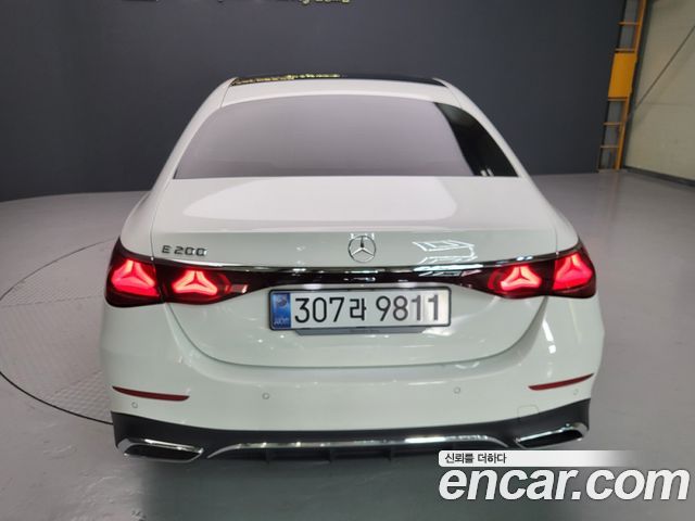 Mercedes-Benz E-Class (W214) E200 AMG Line 2026 — фото 4