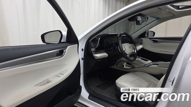 Hyundai Grandeur (IG) 2.5 Le Blanc 2023 — фото 10