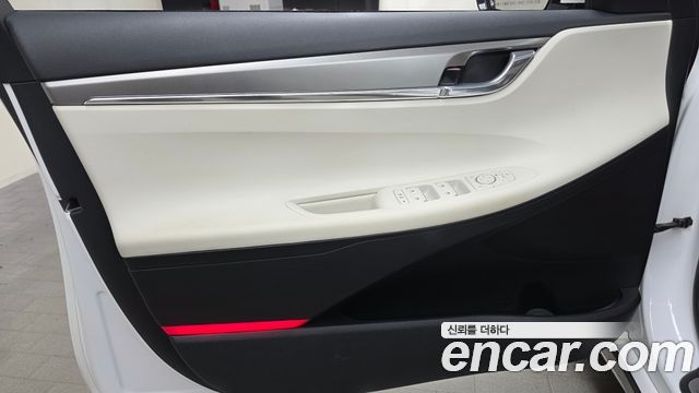 Hyundai Grandeur (IG) 2.5 Le Blanc 2023 — фото 24