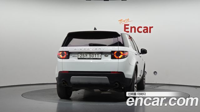 Land Rover Discovery Sport 2.0 TD4 HSE Luxury 2017 — фото 4