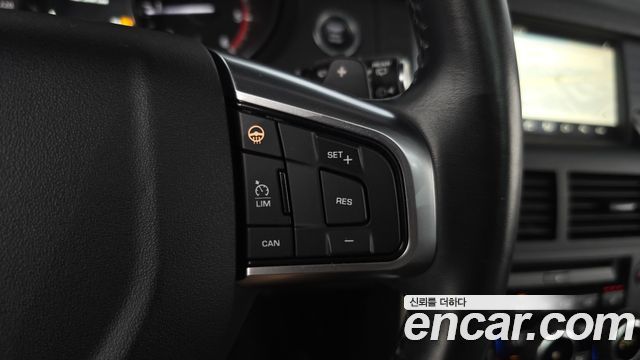 Land Rover Discovery Sport 2.0 TD4 HSE Luxury 2017 — фото 17
