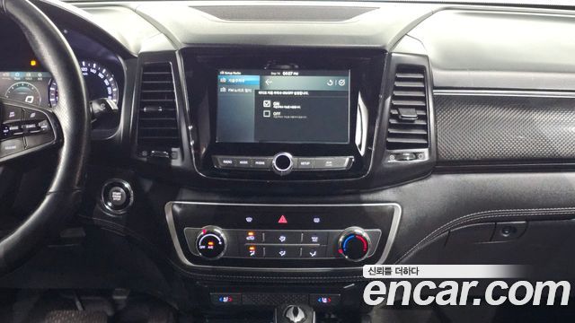 KG Mobility (SsangYong) Rexton Sports Khan Diesel 2.2 2WD Prestige Special (5-Link) 2020 — фото 19