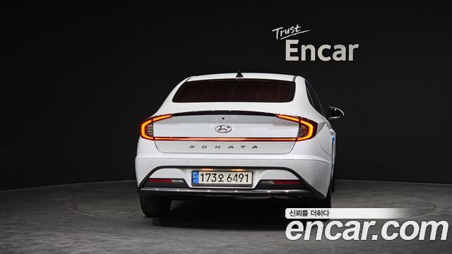 Hyundai Sonata Hybrid (DN8) Premium Family 2021 — фото 4