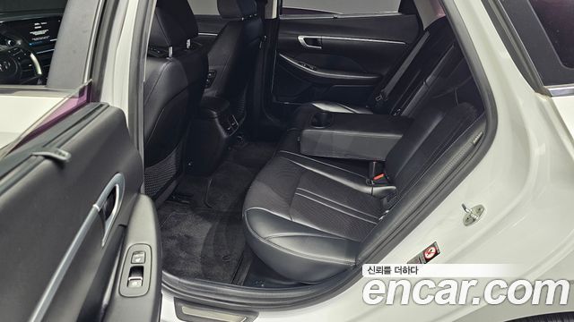 Hyundai Sonata Hybrid (DN8) Premium Family 2021 — фото 12