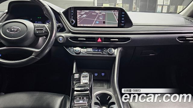 Hyundai Sonata Hybrid (DN8) Premium Family 2021 — фото 13