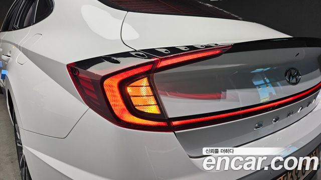 Hyundai Sonata Hybrid (DN8) Premium Family 2021 — фото 23