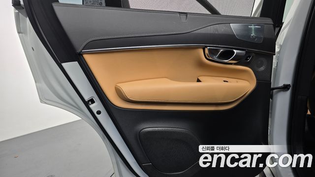 Volvo XC90 (II) B6 Ultimate Bright 2024 — фото 24