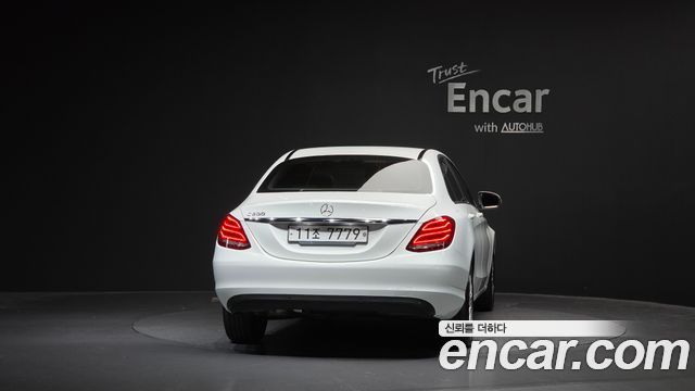 Mercedes-Benz C-Class (W205) C200 2015 — фото 4