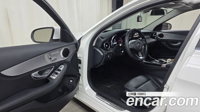 Mercedes-Benz C-Class (W205) C200 2015 — фото 10