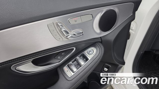 Mercedes-Benz C-Class (W205) C200 2015 — фото 20