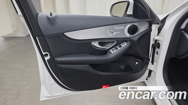Mercedes-Benz C-Class (W205) C200 2015 — фото 24