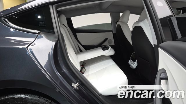 Tesla Model 3 RWD 2024 — фото 11