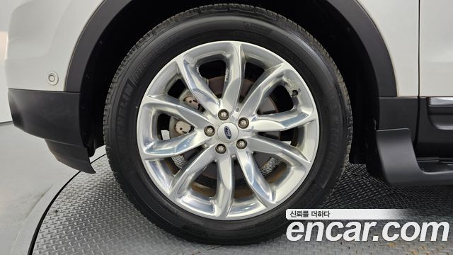 Ford Explorer 3.5 Limited 4WD 5th 2015 — фото 5