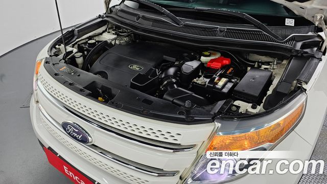 Ford Explorer 3.5 Limited 4WD 5th 2015 — фото 6