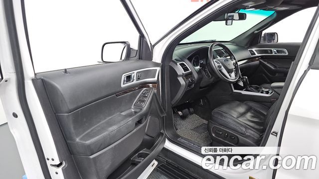Ford Explorer 3.5 Limited 4WD 5th 2015 — фото 10