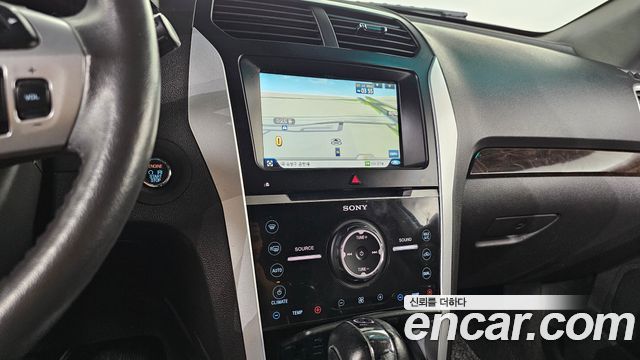 Ford Explorer 3.5 Limited 4WD 5th 2015 — фото 12