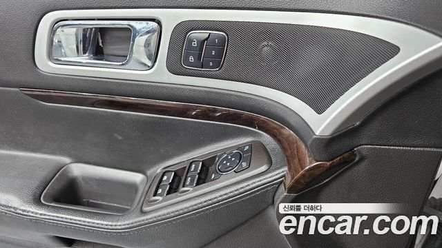 Ford Explorer 3.5 Limited 4WD 5th 2015 — фото 19