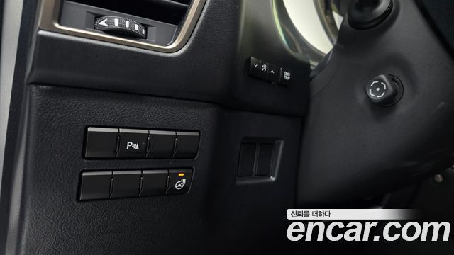 Lexus NX300h Supreme 2017 — фото 14