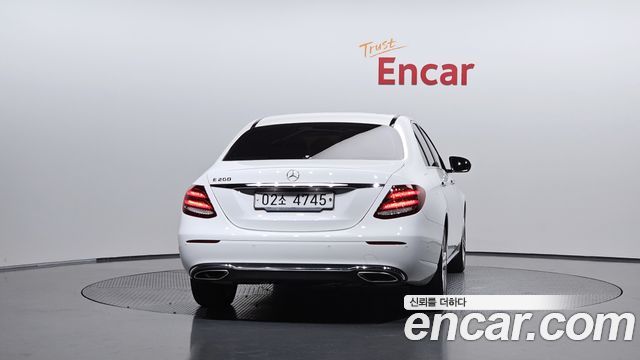 Mercedes-Benz E-Class (W213) E200 Avantgarde 2018 — фото 4