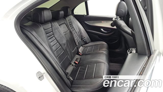 Mercedes-Benz E-Class (W213) E200 Avantgarde 2018 — фото 11
