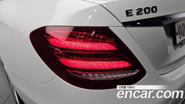 Mercedes-Benz E-Class (W213) E200 Avantgarde 2018 — фото 23