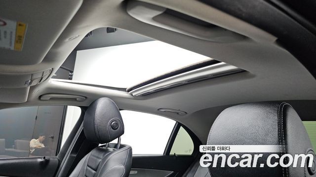 Mercedes-Benz E-Class (W213) E200 Avantgarde 2018 — фото 32