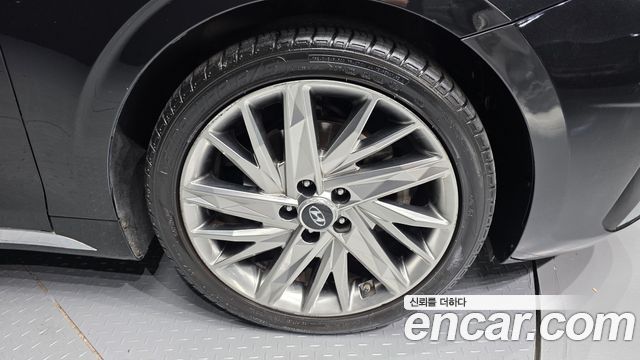 Hyundai Grandeur (IG) 2.5 Special 2020 — фото 21