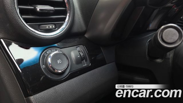 Chevrolet Orlando 2.0 Diesel LTZ Premium 2012 — фото 27