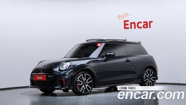 MINI Cooper S (IV) JCW 2026 — фото 1
