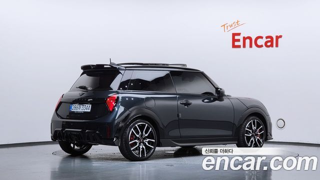 MINI Cooper S (IV) JCW 2026 — фото 2