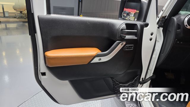 Jeep Wrangler (JK) 2.8 Diesel Rubicon 4Door 2015 — фото 24