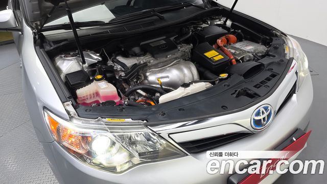 Toyota Camry Hybrid XLE 2013 — фото 6