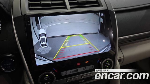Toyota Camry Hybrid XLE 2013 — фото 15