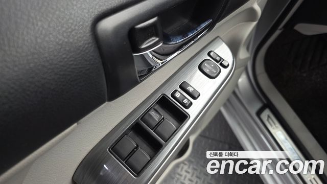 Toyota Camry Hybrid XLE 2013 — фото 18