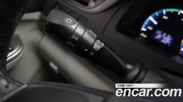 Toyota Camry Hybrid XLE 2013 — фото 19