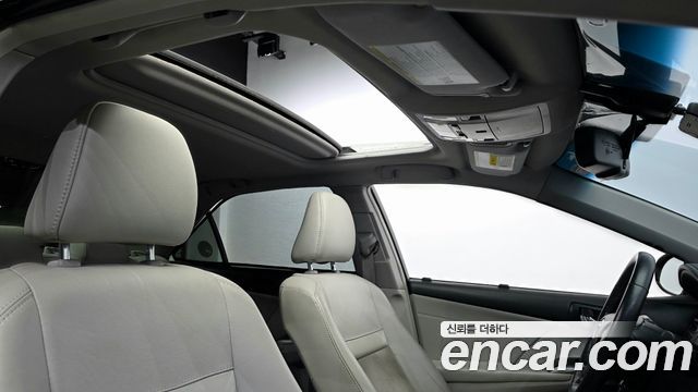 Toyota Camry Hybrid XLE 2013 — фото 20
