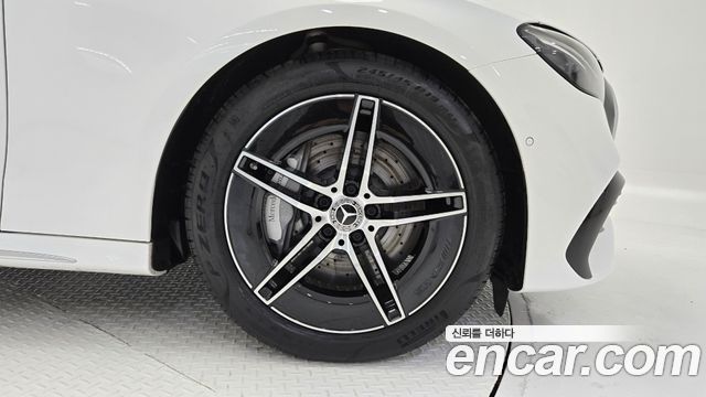 Mercedes-Benz E-Class (W214) E200 AMG Line 2026 — фото 5