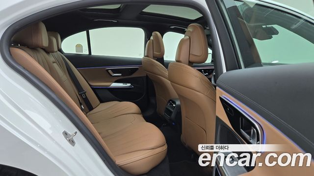 Mercedes-Benz E-Class (W214) E200 AMG Line 2026 — фото 10