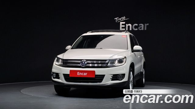 Volkswagen Tiguan 2.0 TDI  Premium 5N 2013 — фото 3