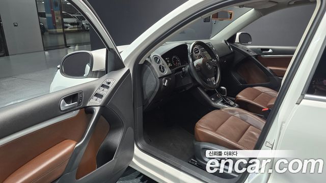 Volkswagen Tiguan 2.0 TDI  Premium 5N 2013 — фото 10