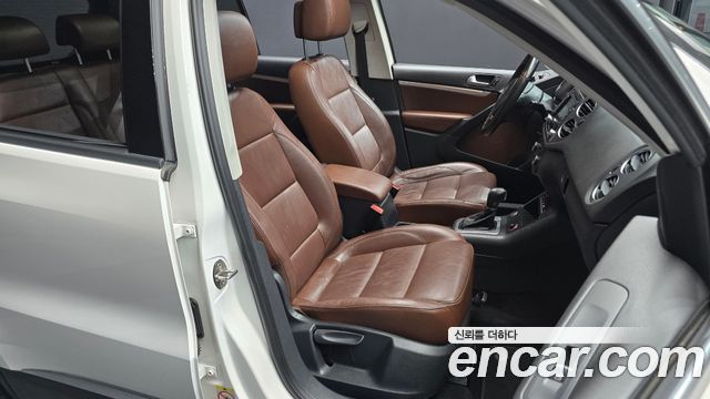 Volkswagen Tiguan 2.0 TDI  Premium 5N 2013 — фото 12